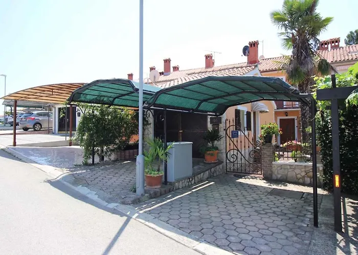 In - Istrien 35375 * Πόρετς